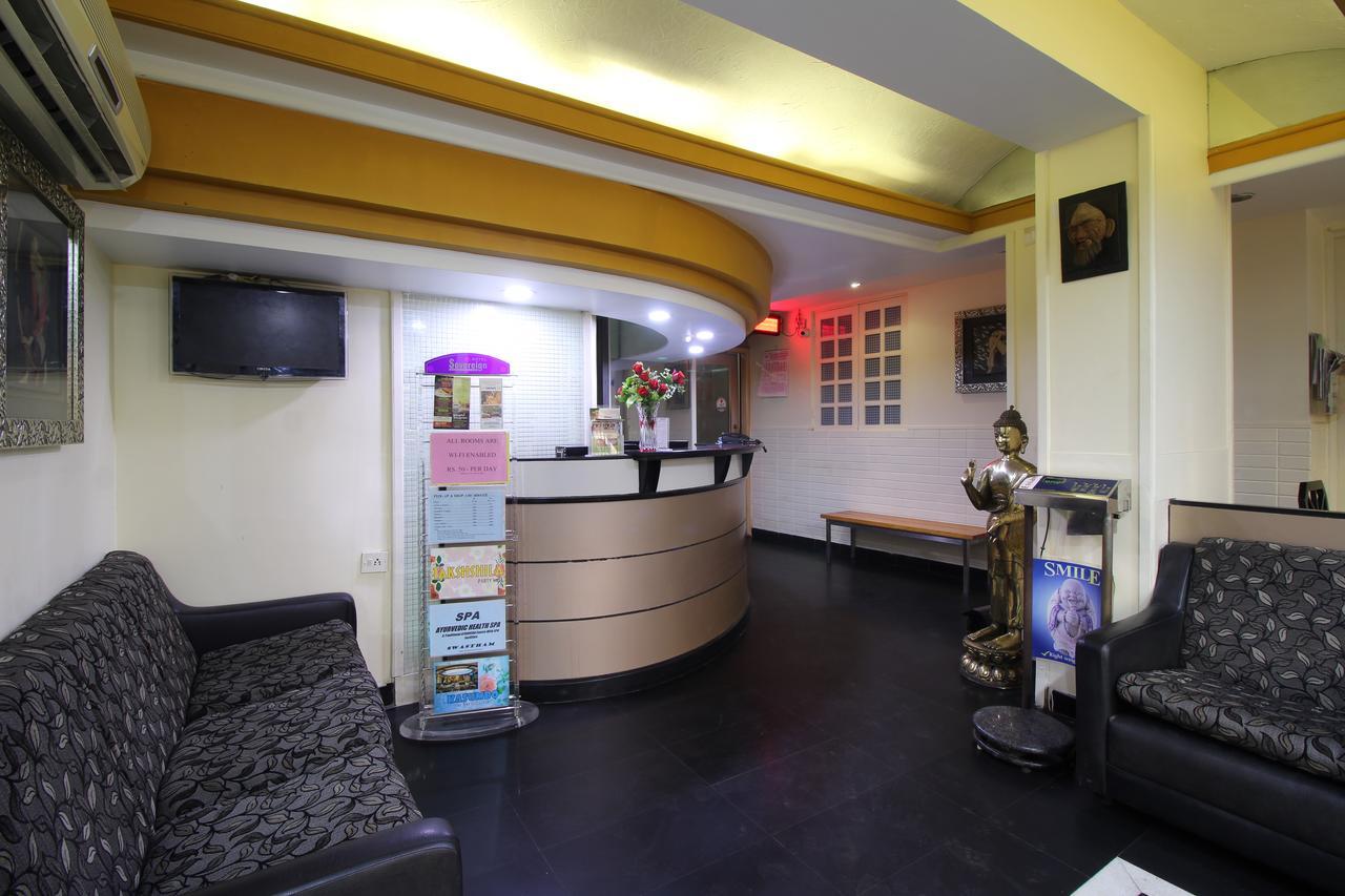 Hotel Sovereign Daman Esterno foto