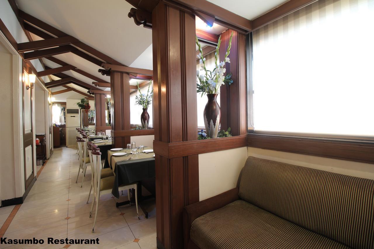 Hotel Sovereign Daman Esterno foto